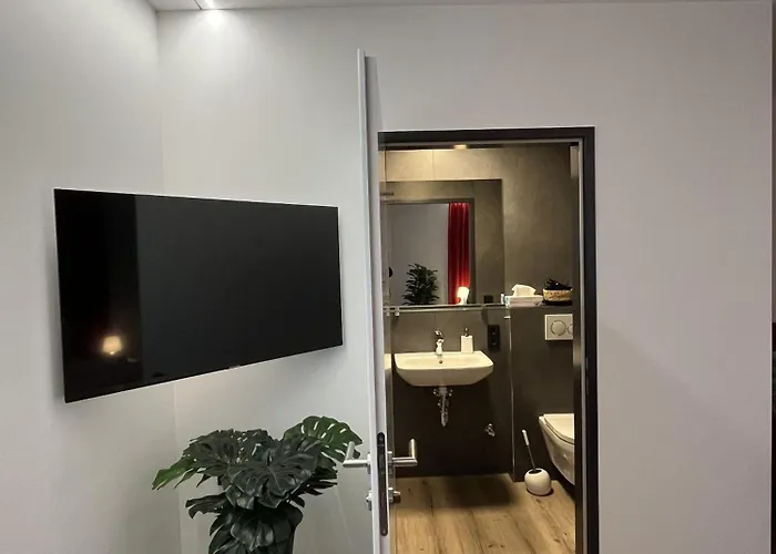 Red Comfort Retreat *