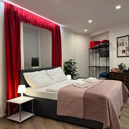 Red Comfort Retreat *